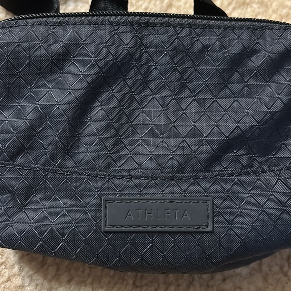 Athleta belt bag - Picture 2 of 10